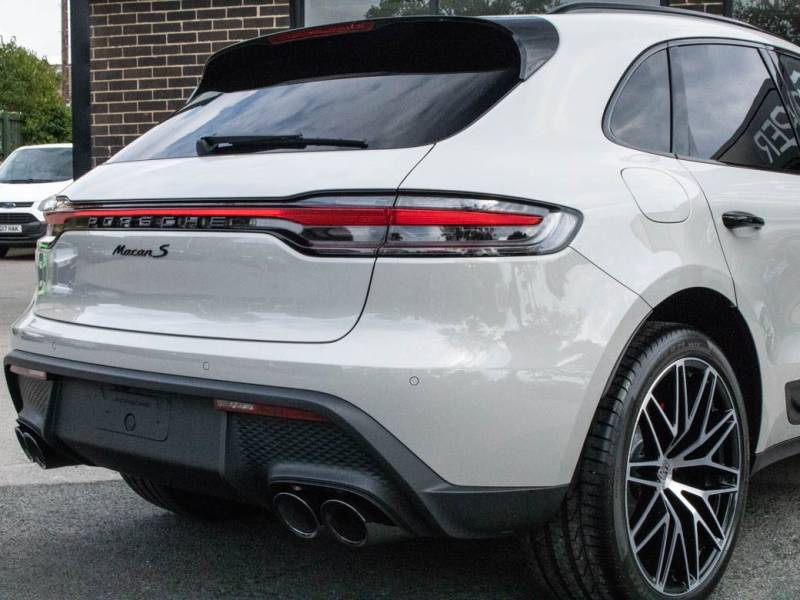 Porsche Macan   Registered:2022(22)