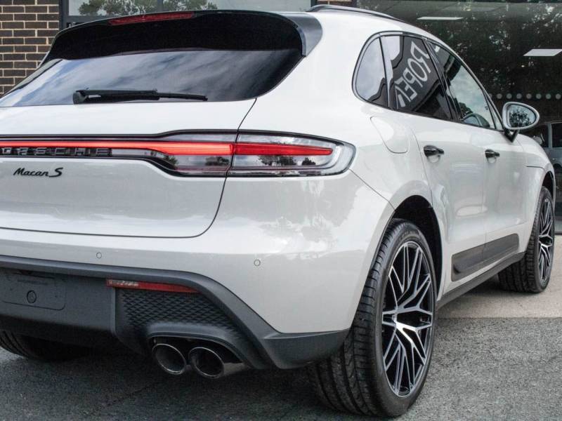 Porsche Macan   Registered:2022(22)