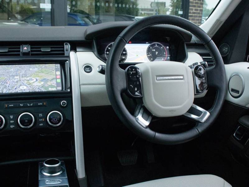 Land Rover Discovery   Registered:2018(68)