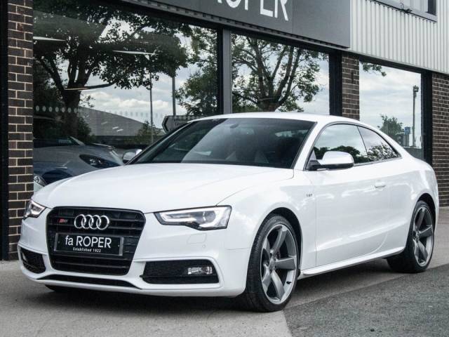 Audi S5 3.0 TFSI Black Edition quattro S-tronic 333ps Coupe Petrol Ibis White