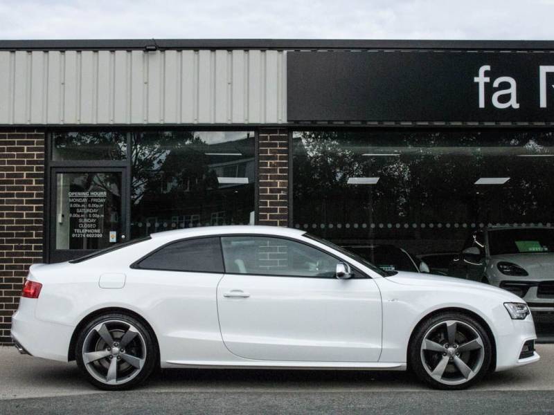 Audi S5   Registered:2016(16)