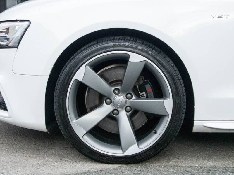 Audi S5   Registered:2016(16)