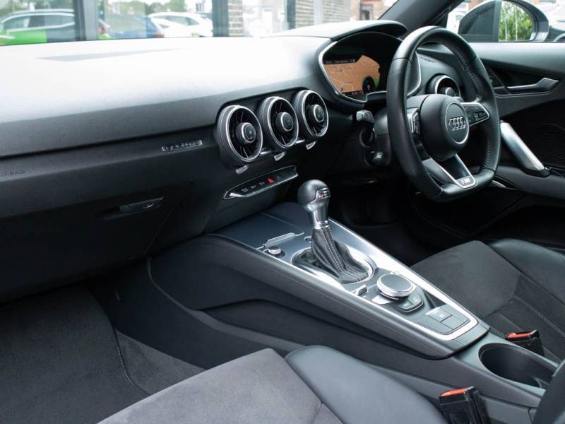 Audi TT   Registered:2017(17)