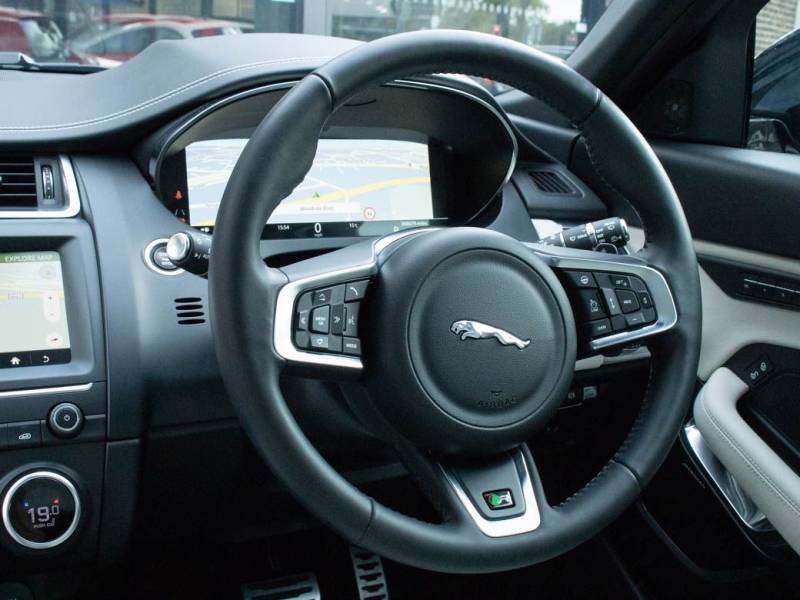 Jaguar E Pace   Registered:2020(20)