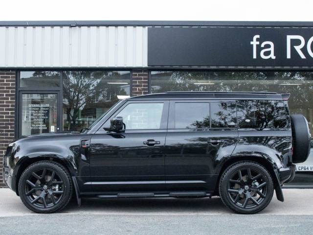 2022 Land Rover Defender 110 D250 3.0 MHEV XS Edition URBAN Auto