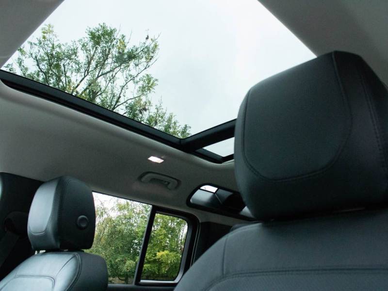 Land Rover Defender   Registered:2022(22)