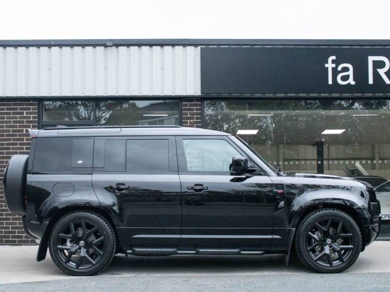 Land Rover Defender   Registered:2022(22)