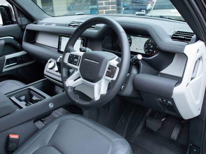 Land Rover Defender   Registered:2022(22)