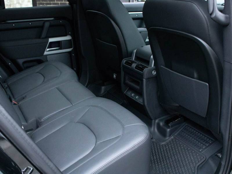 Land Rover Defender   Registered:2022(22)