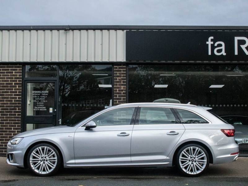 Audi A4 Avant   Registered:2019(19)