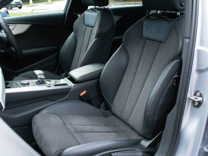 Audi A4 Avant   Registered:2019(19)