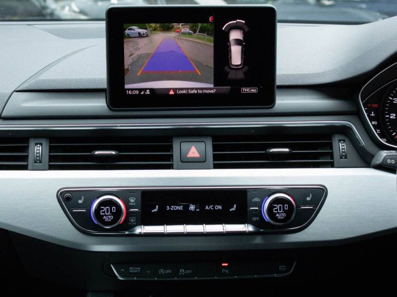 Audi A4 Avant   Registered:2019(19)