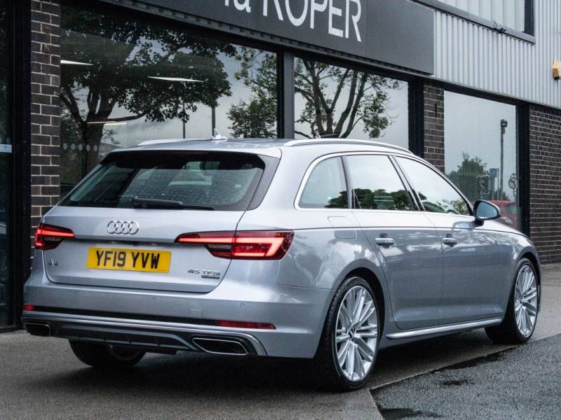 Audi A4 Avant   Registered:2019(19)