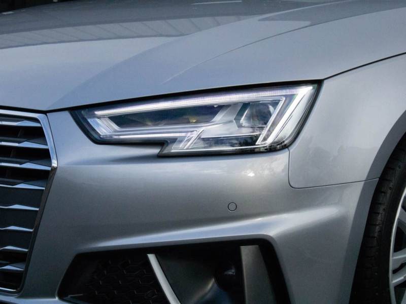 Audi A4 Avant   Registered:2019(19)