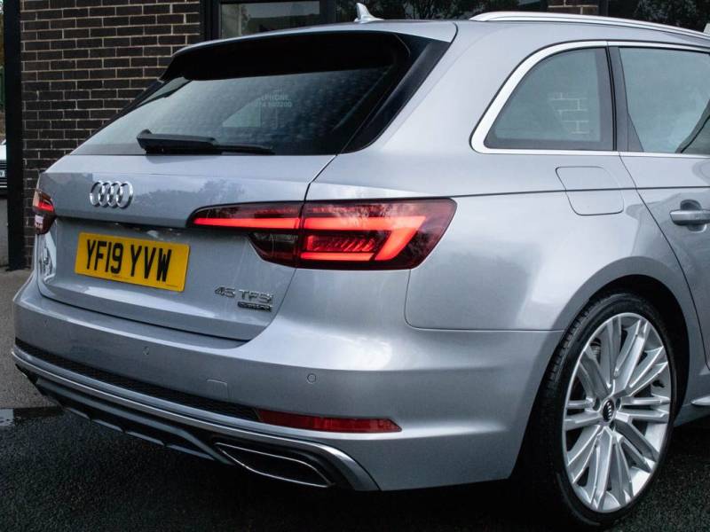 Audi A4 Avant   Registered:2019(19)