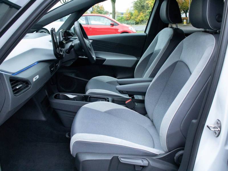 Volkswagen ID.3   Registered:2020(70)