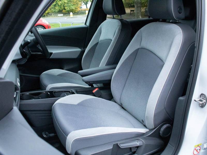 Volkswagen ID.3   Registered:2020(70)