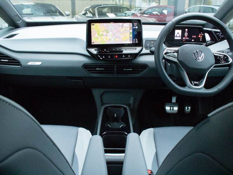 Volkswagen ID.3   Registered:2020(70)