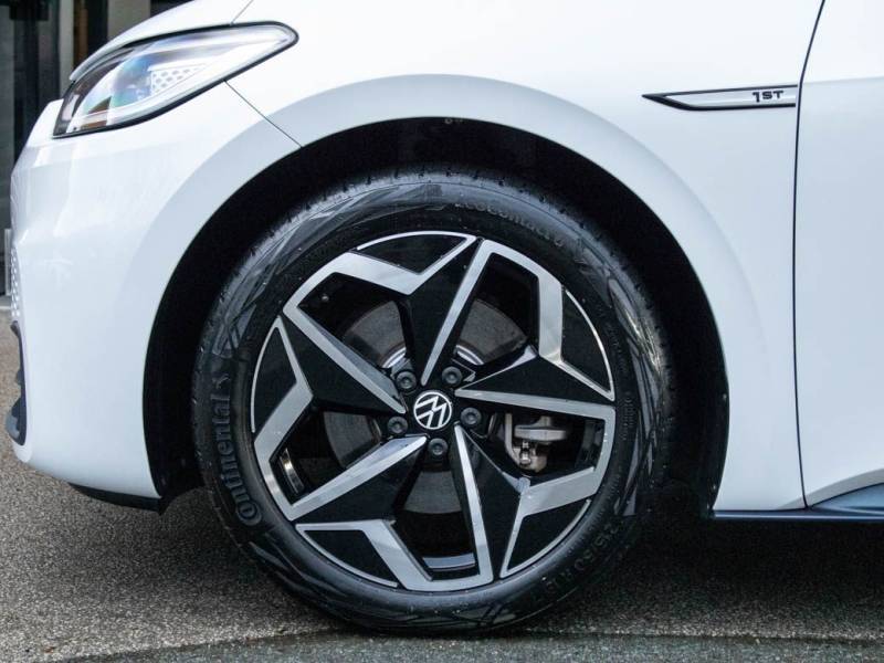 Volkswagen ID.3   Registered:2020(70)