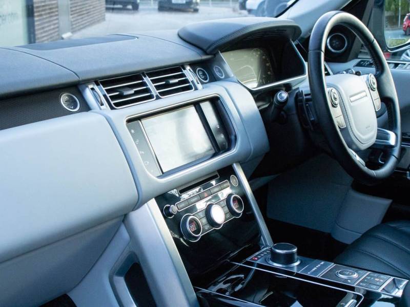 Land Rover Range Rover   Registered:2016(66)