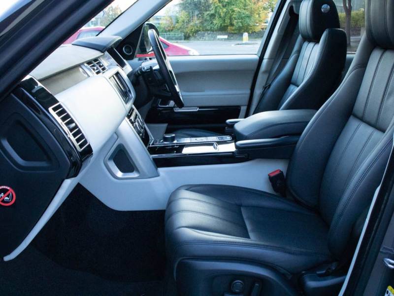 Land Rover Range Rover   Registered:2016(66)