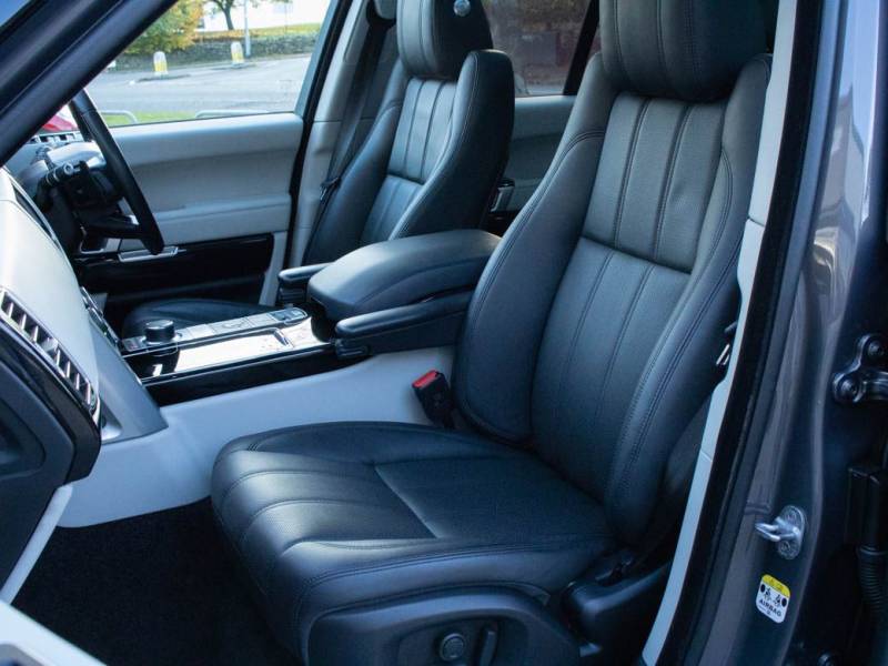 Land Rover Range Rover   Registered:2016(66)