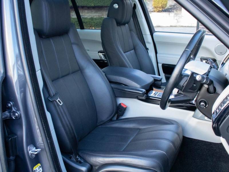 Land Rover Range Rover   Registered:2016(66)