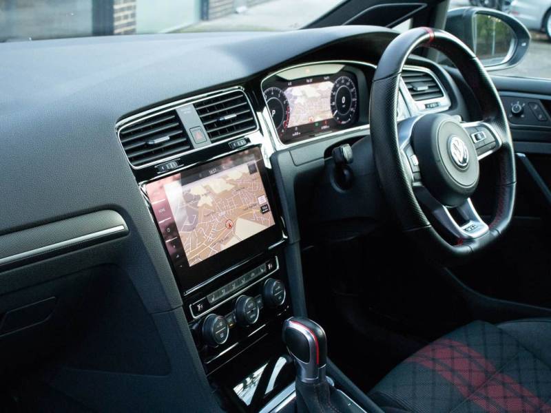 Volkswagen Golf   Registered:2019(69)