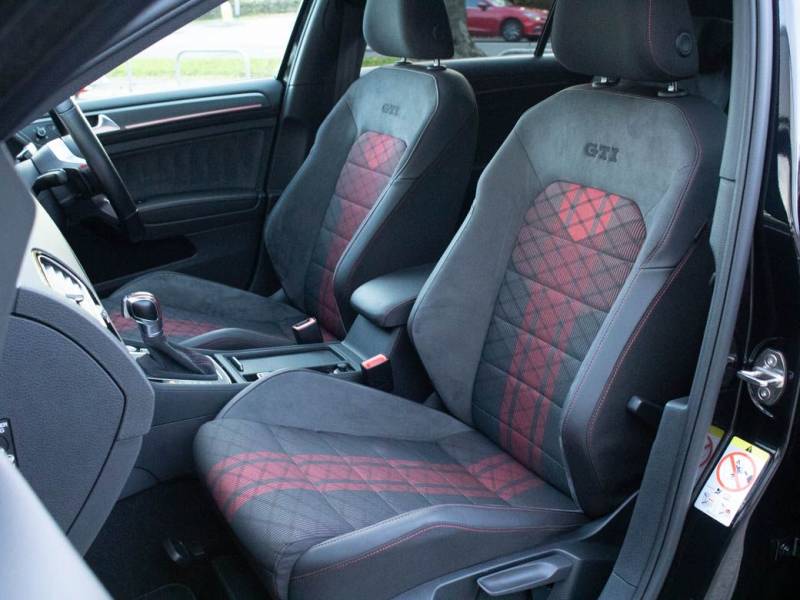 Volkswagen Golf   Registered:2019(69)