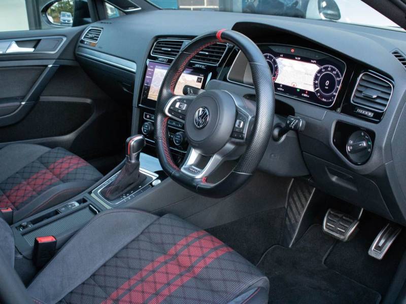 Volkswagen Golf   Registered:2019(69)