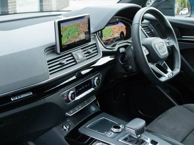2019 Audi Q5 2.0 TDI Black Edition 40 quattro S-tronic 190ps