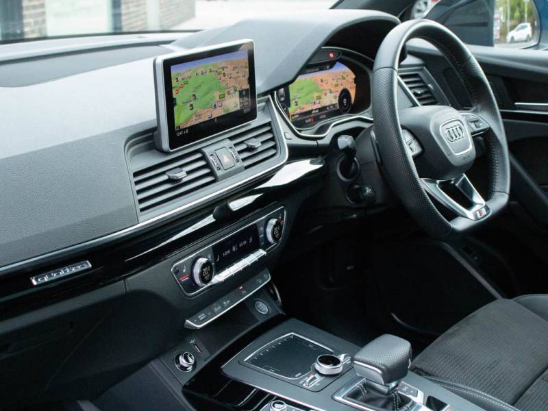 Audi Q5   Registered:2019(19)