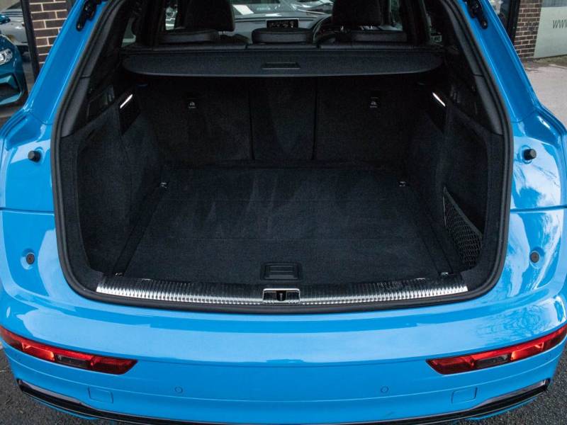 Audi Q5   Registered:2019(19)