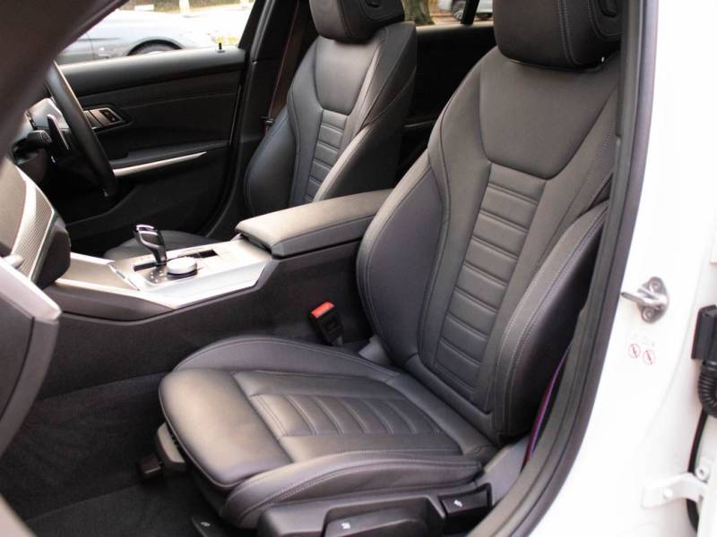 BMW 3 Series   Registered:2021(21)