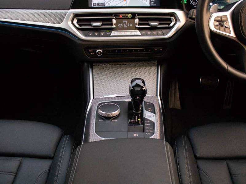 BMW 3 Series   Registered:2021(21)