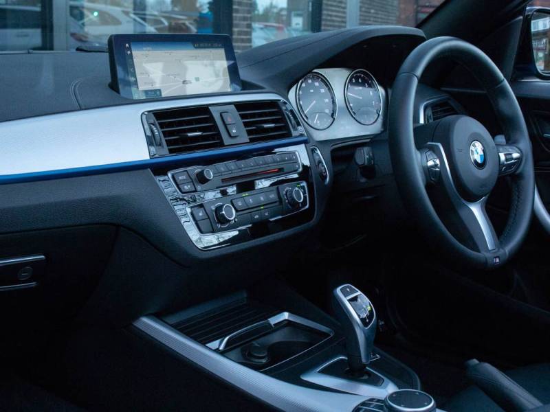 BMW 2 Series   Registered:2019(19)