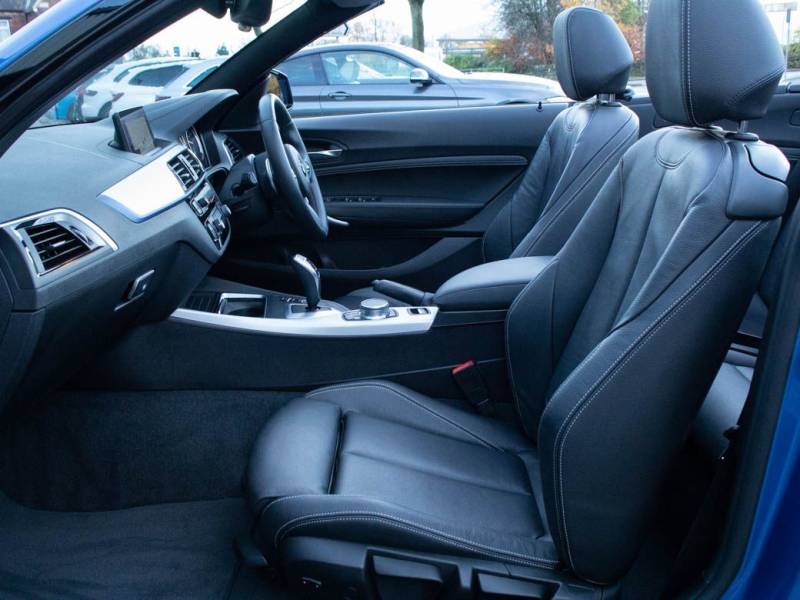 BMW 2 Series   Registered:2019(19)