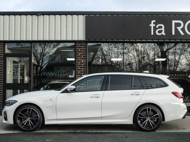 BMW 3 Series   Registered:2021(21)