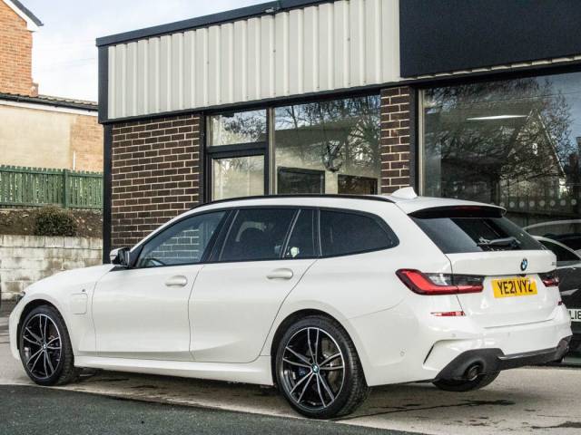 2021 BMW 3 Series 2.0 330e M Sport Plus Touring PHEV Auto