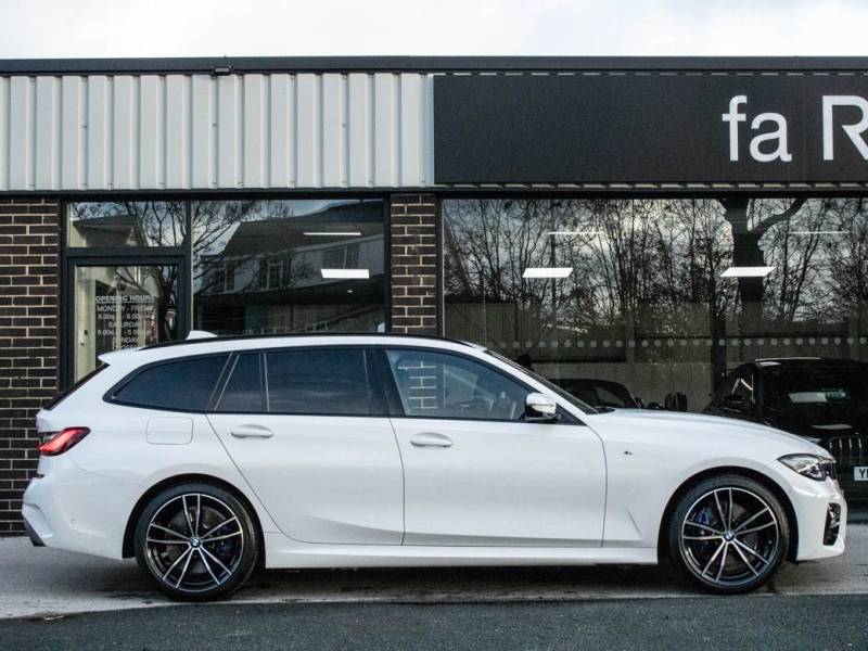 BMW 3 Series   Registered:2021(21)