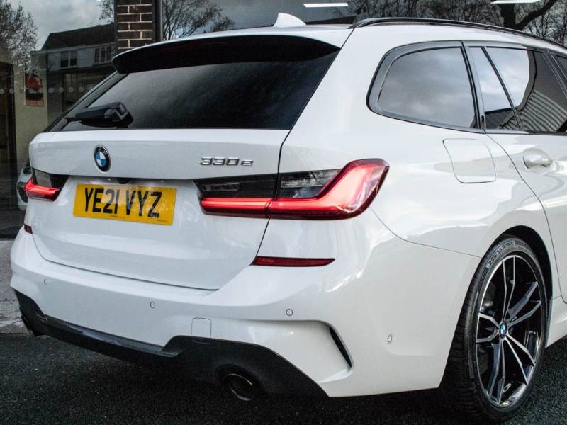 BMW 3 Series   Registered:2021(21)