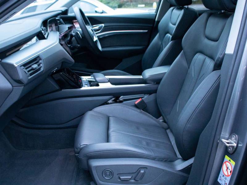 Audi E Tron   Registered:2020(20)