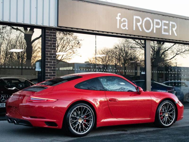 Porsche 911   Registered:2016(16)