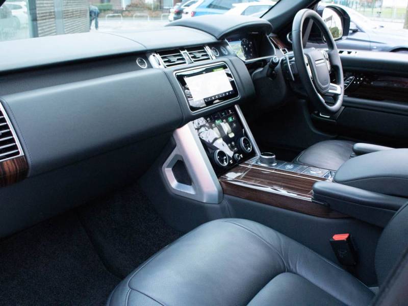 Land Rover Range Rover   Registered:2019(68)