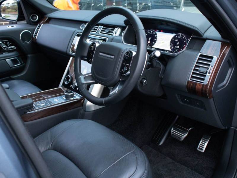 Land Rover Range Rover   Registered:2019(68)
