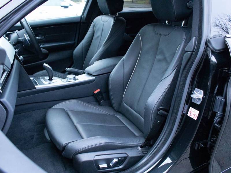 BMW 4 Series   Registered:2019(19)