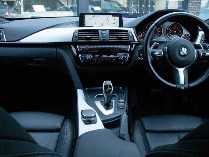 BMW 4 Series   Registered:2019(19)