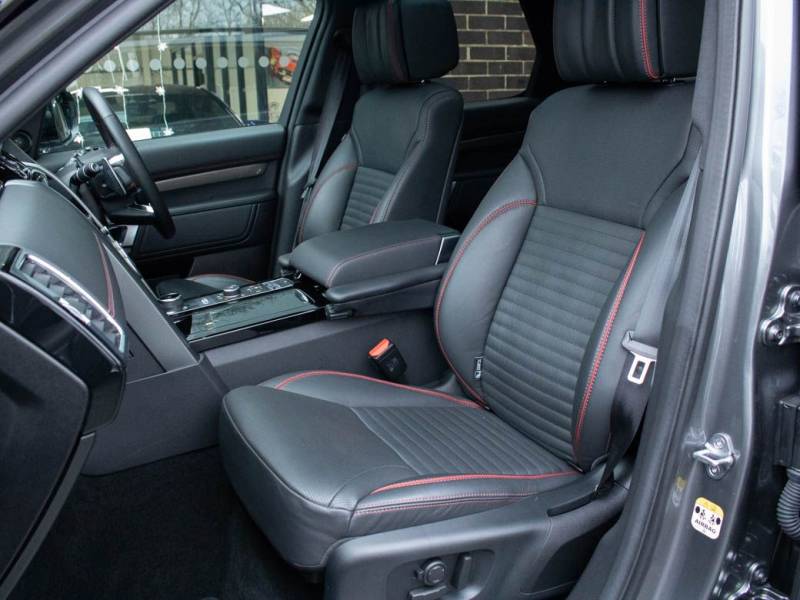 Land Rover Discovery   Registered:2018(68)