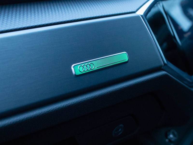 Audi Q3   Registered:2019(69)