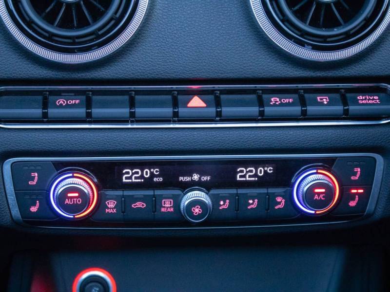 Audi A3   Registered:2015(64)